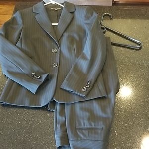 Antonio Melani Women's Business Pant Suit